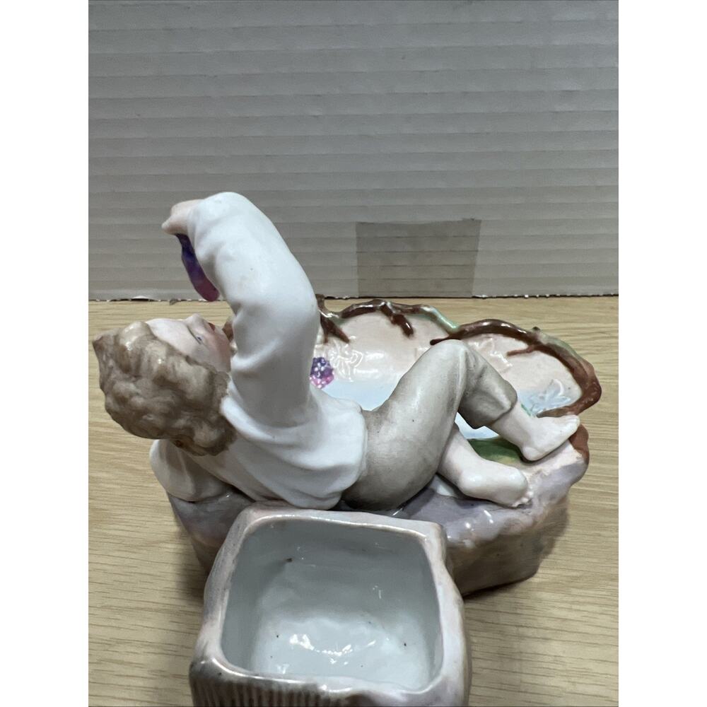 Vintage French Provincial Style Porcelain Child & Grapes Trinket Dish Read - Picture 6 of 15